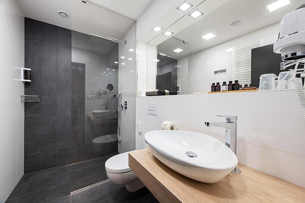 Hotel Restart Superior Jicin Ngoại thất bức ảnh