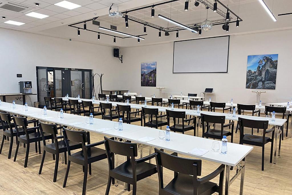 Hotel Restart Superior Jicin Ngoại thất bức ảnh