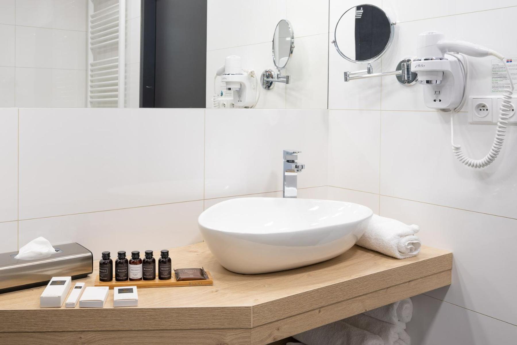 Hotel Restart Superior Jicin Phòng bức ảnh